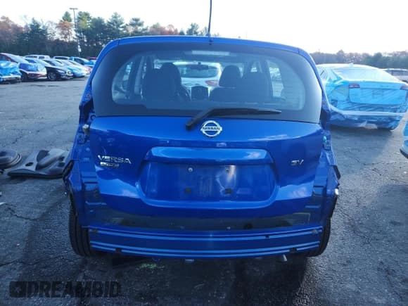 ✅ 2017 Nissan Note SV • VIN: 3N1CE2CP4HL368279 • Lot: 92243655. Listed on Copart with 52,920 mi. Free auction sales archive from the USA and detailed vehicle history report at DreamBid. Image 6.