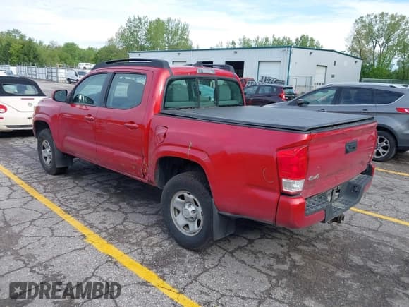 ✅ 2017 Toyota Tacoma SR5 • VIN: 3TMCZ5AN3HM059045 • Lot: 42331170. Wystawiony na IAAI z przebiegiem 269 836 mil. Bezpłatny archiwum sprzedaży aukcyjnych z USA i szczegółowy raport historii pojazdu na DreamBid. Zdjęcie 3.