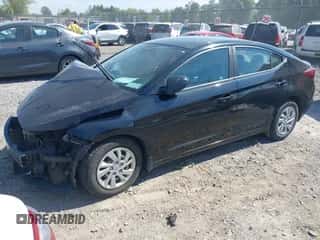 2020 Hyundai Elantra SE with VIN KMHD74LFXLU056203, listed as a IAAI auction lot 43235768 with 33,294 mi miles and . Bid and sale history available at DreamBid. Image 2.