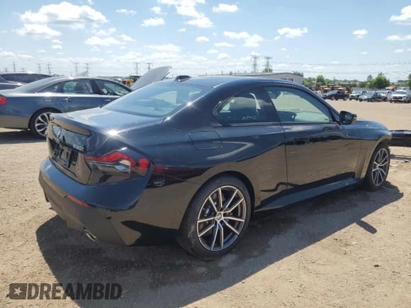 ✅ 2024 BMW 2 Series 230i xDrive • VIN: 3MW33CM0XR8E60430 • Лот: 62824715. Опубликован ранее на Copart с пробегом 8 308 миль. Бесплатный доступ к архиву аукционных продаж из США и подробный отчёт об истории автомобиля на DreamBid. Изображение 3.