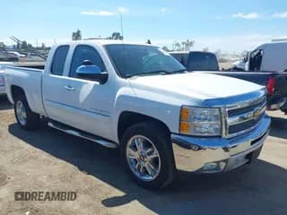 2013 Chevrolet Silverado 1500 LT with VIN 1GCRCSE03DZ407749, listed as a IAAI auction lot 43302929 with 96,955 mi miles and . Bid and sale history available at DreamBid. Image 1.