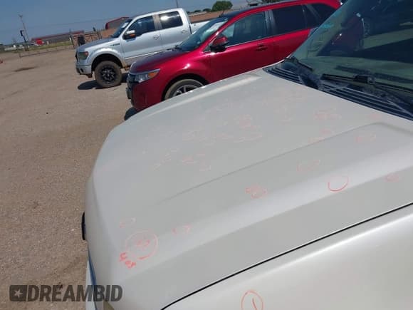 ✅ 2013 Chevrolet Tahoe LTZ • VIN: 1GNSKCE04DR331475 • Lot: 42897009. Listed on IAAI with 178,454 mi. Free auction sales archive from the USA and detailed vehicle history report at DreamBid. Image 6.