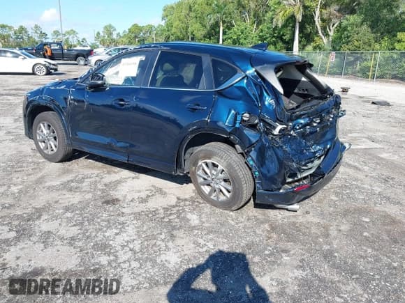✅ 2025 Mazda CX-5 S Preferred • VIN: JM3KFBCL8S0620890 • Lot: 43304198. Listed on IAAI with 3,232 mi. Free auction sales archive from the USA and detailed vehicle history report at DreamBid. Image 3.
