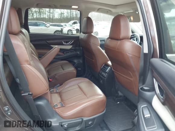✅ 2019 Subaru Ascent Touring • VIN: 4S4WMARDXK3434594 • Lot: 43795751. Listed on IAAI with 81,380 mi. Free auction sales archive from the USA and detailed vehicle history report at DreamBid. Image 8.
