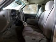 ✅ 2006 Chevrolet Silverado 2500HD Work Truck • VIN: 1GCHK29U36E104380 • Lot: 81989924. Wystawiony na Copart z przebiegiem 125 908 mil. Bezpłatny archiwum sprzedaży aukcyjnych z USA i szczegółowy raport historii pojazdu na DreamBid. Zdjęcie 7.