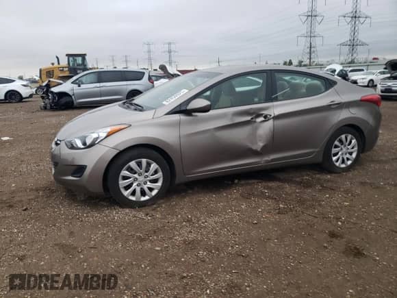 ✅ 2012 Hyundai Elantra Limited • VIN: 5NPDH4AE3CH149425 • Lot: 82450925. Wystawiony na Copart z przebiegiem 126 991 mil. Bezpłatny archiwum sprzedaży aukcyjnych z USA i szczegółowy raport historii pojazdu na DreamBid. Zdjęcie 1.