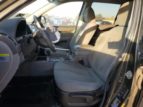 ✅ 2010 Hyundai Santa Fe GL • VIN: 5NMSG3AB4AH386154 • Lot: 87537145. Listed on Copart with 147,169 mi. Free auction sales archive from the USA and detailed vehicle history report at DreamBid. Image 7.