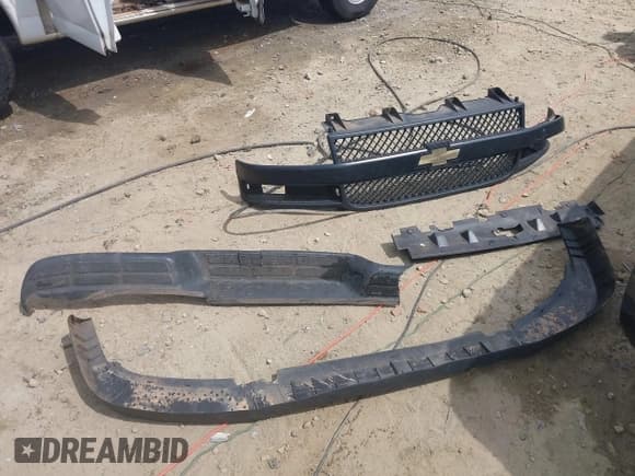 ✅ 2018 Chevrolet Express Cargo • VIN: 1GCWGAFG9J1344695 • Lot: 42231830. Listed on IAAI with 147,926 mi. Free auction sales archive from the USA and detailed vehicle history report at DreamBid. Image 12.