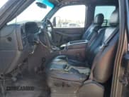 ✅ 2002 Chevrolet Silverado 2500HD LS • VIN: 1GCHK29U12E136559 • Lot: 59023365. Wystawiony na Copart z przebiegiem 274 974 mil. Bezpłatny archiwum sprzedaży aukcyjnych z USA i szczegółowy raport historii pojazdu na DreamBid. Zdjęcie 7.