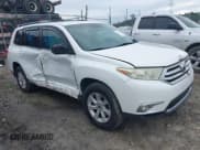 ✅ 2013 Toyota Highlander SE • VIN: 5TDZK3EH0DS104847 • Lot: 43403741. Listed on IAAI with 215,875 mi. Free auction sales archive from the USA and detailed vehicle history report at DreamBid. Image 1.