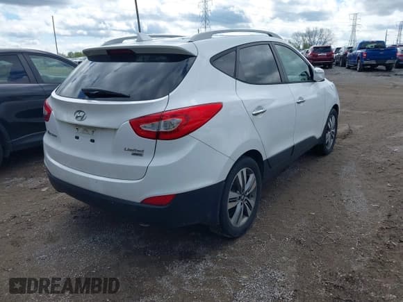 ✅ 2014 Hyundai Tucson SE • VIN: KM8JUCAG8EU842232 • Lot: 42088476. Wystawiony na IAAI z przebiegiem 256 236 mil. Bezpłatny archiwum sprzedaży aukcyjnych z USA i szczegółowy raport historii pojazdu na DreamBid. Zdjęcie 4.