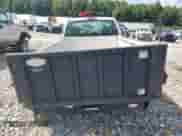 2006 Chevrolet Silverado 1500 Work Truck z VIN 3GCEC14VX6G176163, wystawiony jako Copart lot #81548865 z przebiegiem 137 783 mil mil oraz Szkoda całkowita • Salvage title. Historia ofert i sprzedaży dostępna na DreamBid. Obrazek 6.