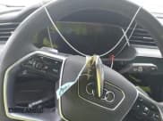 ✅ 2024 Audi Q8 e-tron • VIN: WA16AAGE9RB036425 • Lot: 42515156. Wystawiony na IAAI z przebiegiem 4 263 mil. Bezpłatny archiwum sprzedaży aukcyjnych z USA i szczegółowy raport historii pojazdu na DreamBid. Zdjęcie 11.