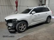 ✅ 2017 Volvo XC90 Momentum • VIN: YV4102KK2H1105558 • Лот: 49394474. Опубликован ранее на Copart с пробегом 103 776 миль. Бесплатный доступ к архиву аукционных продаж из США и подробный отчёт об истории автомобиля на DreamBid. Изображение 1.