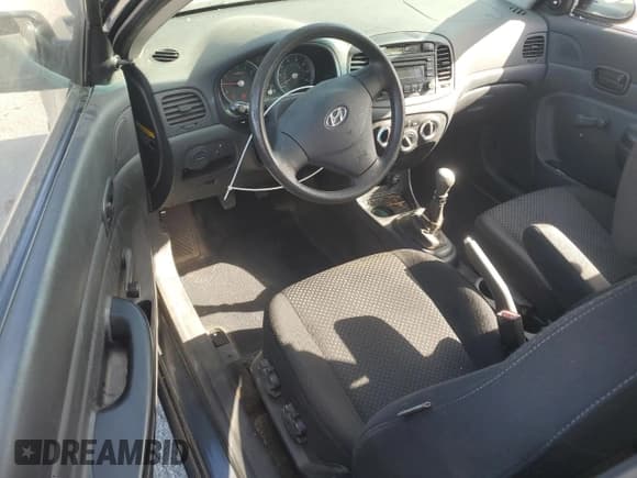 ✅ 2007 Hyundai Accent GS • VIN: KMHCM36CX7U045059 • Лот: 52089115. Опубликован ранее на Copart с пробегом 88 166 миль. Бесплатный доступ к архиву аукционных продаж из США и подробный отчёт об истории автомобиля на DreamBid. Изображение 8.