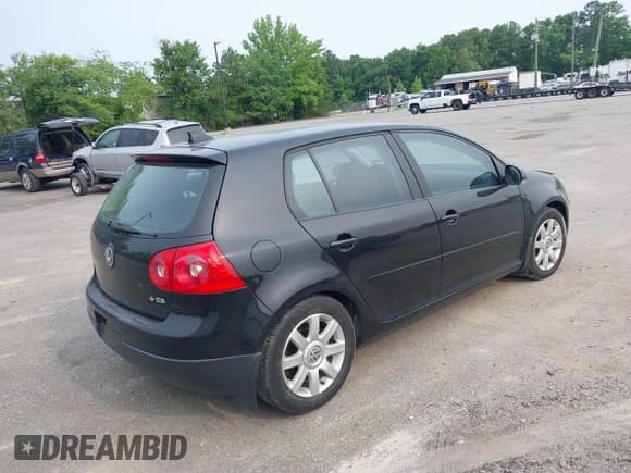 ✅ 2007 Volkswagen Rabbit • VIN: WVWDR71K47W166447 • Lot: 42362143. Wystawiony na IAAI z przebiegiem 143 689 mil. Bezpłatny archiwum sprzedaży aukcyjnych z USA i szczegółowy raport historii pojazdu na DreamBid. Zdjęcie 4.