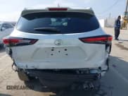 ✅ 2024 Toyota Highlander XLE • VIN: 5TDKDRAH9RS542102 • Лот: 43551204. Опубликован ранее на IAAI с пробегом 17 732 миль. Бесплатный доступ к архиву аукционных продаж из США и подробный отчёт об истории автомобиля на DreamBid. Изображение 17.