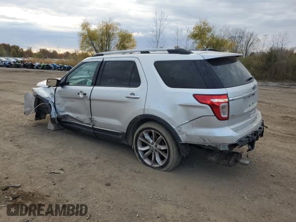 ✅ 2013 Ford Explorer XLT • VIN: 1FM5K8D84DGB13795 • Лот: 91588555. Опубликован ранее на Copart с пробегом 146 615 миль. Бесплатный доступ к архиву аукционных продаж из США и подробный отчёт об истории автомобиля на DreamBid. Изображение 2.