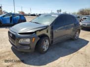 ✅ 2020 Hyundai Kona SE • VIN: KM8K12AA4LU506514 • Lot: 46989344. Wystawiony na Copart z przebiegiem 55 826 mil. Bezpłatny archiwum sprzedaży aukcyjnych z USA i szczegółowy raport historii pojazdu na DreamBid. Zdjęcie 1.