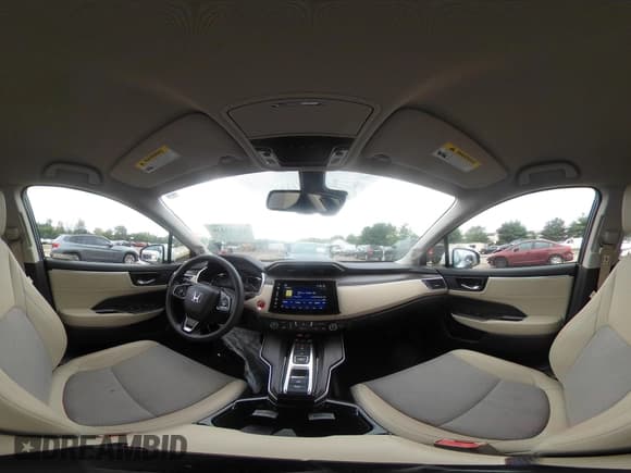 ✅ 2019 Honda Clarity • VIN: JHMZC5F12KC000464 • Lot: 43043336. Wystawiony na IAAI z przebiegiem 29 752 mil. Bezpłatny archiwum sprzedaży aukcyjnych z USA i szczegółowy raport historii pojazdu na DreamBid. Zdjęcie 18.