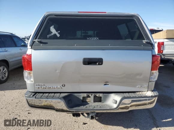 ✅ 2011 Toyota Tundra • VIN: 5TFDM5F14BX020975 • Lot: 48494765. Wystawiony na Copart z przebiegiem 188 361 mil. Bezpłatny archiwum sprzedaży aukcyjnych z USA i szczegółowy raport historii pojazdu na DreamBid. Zdjęcie 6.