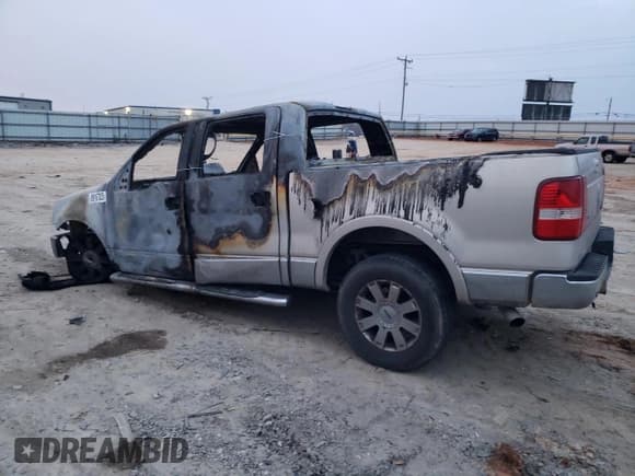 ✅ 2006 Lincoln Mark LT • VIN: 5LTPW18566FJ13036 • Lot: 89167825. Listed on Copart with Not provided. Free auction sales archive from the USA and detailed vehicle history report at DreamBid. Image 2.