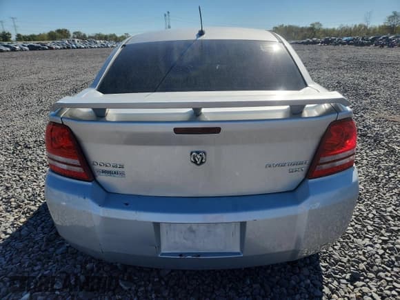 ✅ 2010 Dodge Avenger SXT • VIN: 1B3CC4FB4AN234376 • Лот: 89869805. Опубликован ранее на Copart с пробегом 188 444 миль. Бесплатный доступ к архиву аукционных продаж из США и подробный отчёт об истории автомобиля на DreamBid. Изображение 6.