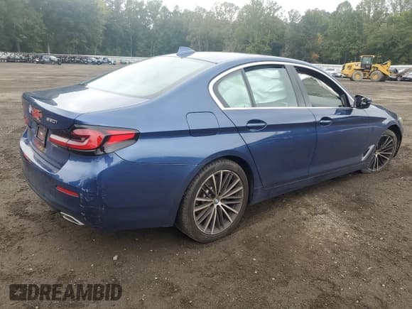 ✅ 2023 BMW 5 Series 530i xDrive • VIN: WBA13BJ04PCM05497 • Лот: 71650335. Опубликован ранее на Copart с пробегом Не указан. Бесплатный доступ к архиву аукционных продаж из США и подробный отчёт об истории автомобиля на DreamBid. Изображение 3.