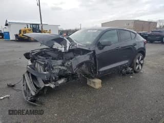 ✅ 2023 Volvo C40 Ultimate • VIN: YV4ED3GM0P2062398 • Lot: 49081605. Wystawiony na Copart z przebiegiem 23 916 mil. Bezpłatny archiwum sprzedaży aukcyjnych z USA i szczegółowy raport historii pojazdu na DreamBid. Zdjęcie 1.