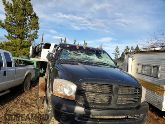 2006 Dodge 3500 SLT z VIN 3D7LX38C06G272406, wystawiony jako Copart lot #46580865 z przebiegiem Nie podano mil oraz Szkoda całkowita • Salvage title. Historia ofert i sprzedaży dostępna na DreamBid. Obrazek 5.