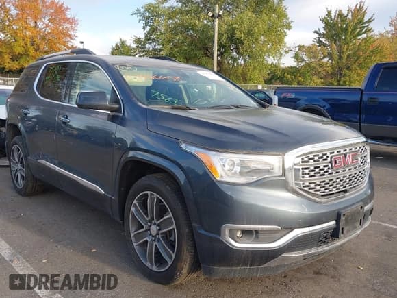 ✅ 2019 GMC Acadia Denali • VIN: 1GKKNXLS1KZ126421 • Lot: 43456658. Wystawiony na IAAI z przebiegiem 40 820 mil. Bezpłatny archiwum sprzedaży aukcyjnych z USA i szczegółowy raport historii pojazdu na DreamBid. Zdjęcie 1.