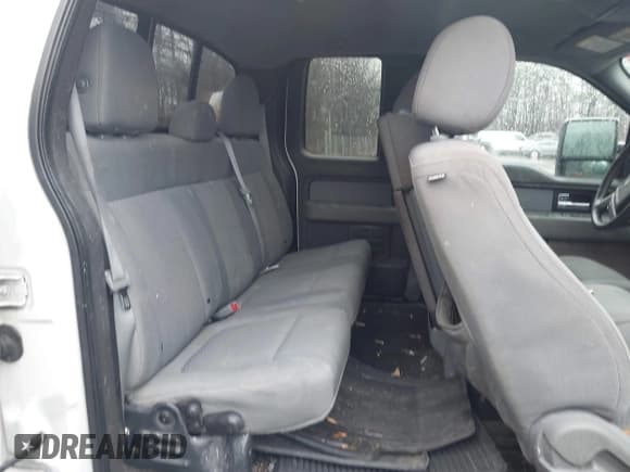 ✅ 2014 Ford F-150 XL • VIN: 1FTVX1ET9EKD27857 • Lot: 43836437. Wystawiony na IAAI z przebiegiem 118 000 mil. Bezpłatny archiwum sprzedaży aukcyjnych z USA i szczegółowy raport historii pojazdu na DreamBid. Zdjęcie 8.