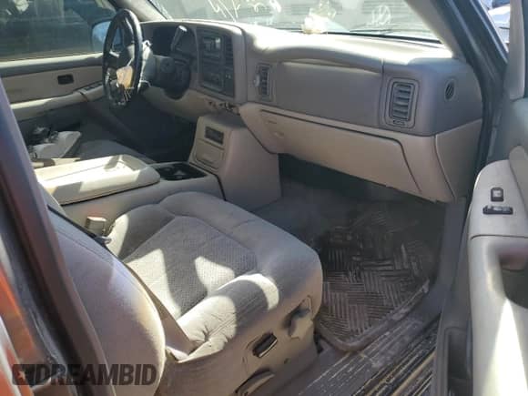 2001 Chevrolet Suburban LS с VIN 3GNEC16T61G252375, выставлен на аукционе Copart как лот 78806624 с пробегом 282 470 миль миль и Списание • Salvage title. История ставок и продаж доступна на DreamBid. Изображение 8.