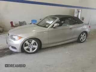 ✅ 2009 BMW 1 Series 135i • VIN: WBAUN93539VK40185 • Лот: 70373675. Опубликован ранее на Copart с пробегом 124 555 миль. Бесплатный доступ к архиву аукционных продаж из США и подробный отчёт об истории автомобиля на DreamBid. Изображение 1.