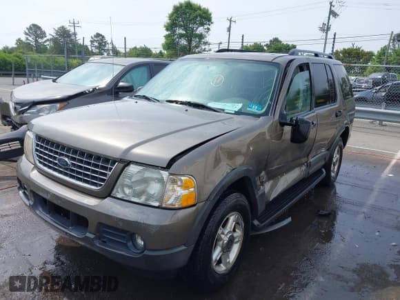 ✅ 2003 Ford Explorer XLT • VIN: 1FMZU73KX3UA95998 • Lot: 42080634. Listed on IAAI with 187,493 mi. Free auction sales archive from the USA and detailed vehicle history report at DreamBid. Image 18.