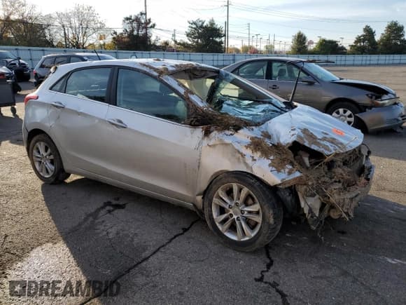 ✅ 2014 Hyundai Elantra • VIN: KMHD35LH8EU209828 • Lot: 90997145. Listed on Copart with Not provided. Free auction sales archive from the USA and detailed vehicle history report at DreamBid. Image 4.