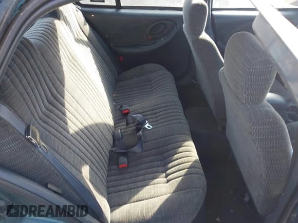 ✅ 1996 Pontiac Grand Am SE • VIN: 1G2NE52M7TC721718 • Lot: 43268073. Wystawiony na IAAI z przebiegiem 115 223 mil. Bezpłatny archiwum sprzedaży aukcyjnych z USA i szczegółowy raport historii pojazdu na DreamBid. Zdjęcie 8.