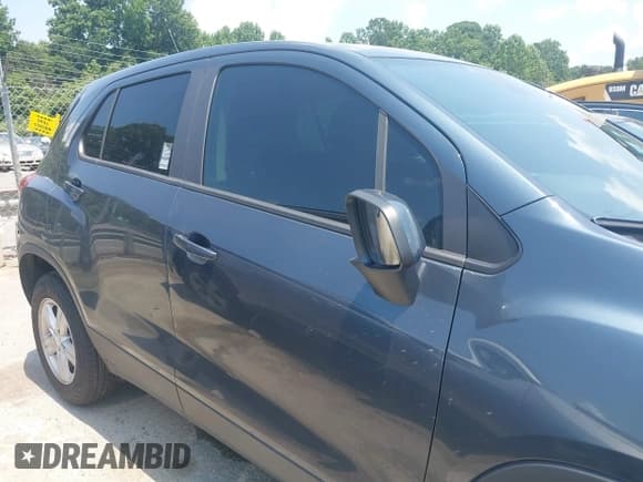 ✅ 2022 Chevrolet Trax LS • VIN: KL7CJNSM8NB512265 • Лот: 42681858. Опубликован ранее на IAAI с пробегом 29 307 миль. Бесплатный доступ к архиву аукционных продаж из США и подробный отчёт об истории автомобиля на DreamBid. Изображение 13.