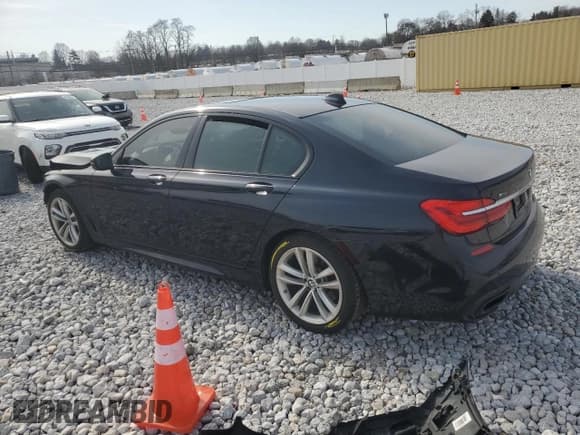 ✅ 2018 BMW 7 Series 750i xDrive • VIN: WBA7B0C56JG527160 • Lot: 44614404. Wystawiony na Copart z przebiegiem Nie podano. Bezpłatny archiwum sprzedaży aukcyjnych z USA i szczegółowy raport historii pojazdu na DreamBid. Zdjęcie 2.