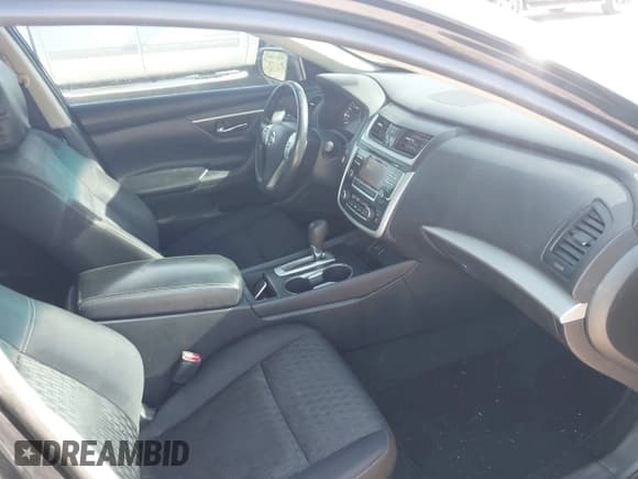✅ 2017 Nissan Altima S • VIN: 1N4AL3AP6HC153071 • Lot: 43132170. Listed on IAAI with 118,180 mi. Free auction sales archive from the USA and detailed vehicle history report at DreamBid. Image 5.