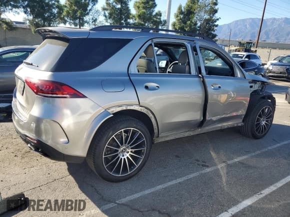 ✅ 2021 Mercedes-Benz GLE 350 • VIN: 4JGFB4JB4MA324768 • Lot: 86881015. Listed on Copart with 30,144 mi. Free auction sales archive from the USA and detailed vehicle history report at DreamBid. Image 3.