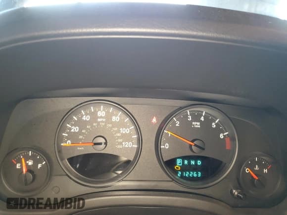 ✅ 2013 Jeep Patriot Sport • VIN: 1C4NJPBB5DD168760 • Lot: 81834625. Wystawiony na Copart z przebiegiem 212 263 mil. Bezpłatny archiwum sprzedaży aukcyjnych z USA i szczegółowy raport historii pojazdu na DreamBid. Zdjęcie 9.