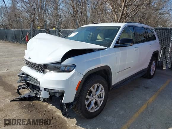 ✅ 2022 Jeep Grand Cherokee Limited • VIN: 1C4RJKBG8N8586661 • Lot: 41760327. Listed on IAAI with 43,894 mi. Free auction sales archive from the USA and detailed vehicle history report at DreamBid. Image 18.