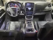 ✅ 2012 Chrysler Town & Country Touring • VIN: 2C4RC1BG3CR303279 • Lot: 91250105. Wystawiony na Copart z przebiegiem 170 065 mil. Bezpłatny archiwum sprzedaży aukcyjnych z USA i szczegółowy raport historii pojazdu na DreamBid. Zdjęcie 8.