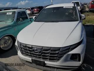 ✅ 2024 Hyundai Tucson SEL • VIN: 5NMJBCDE1RH337182 • Lot: 76296904. Wystawiony na Copart z przebiegiem 18 892 mil. Bezpłatny archiwum sprzedaży aukcyjnych z USA i szczegółowy raport historii pojazdu na DreamBid. Zdjęcie 5.