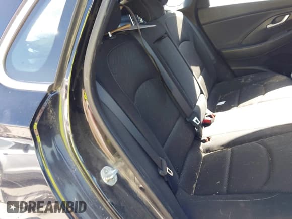 ✅ 2019 Hyundai Elantra • VIN: KMHH35LE4KU102259 • Lot: 42075775. Listed on IAAI with 75,830 mi. Free auction sales archive from the USA and detailed vehicle history report at DreamBid. Image 8.