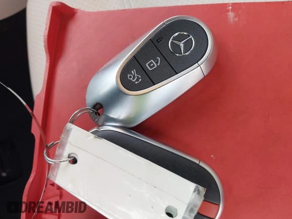 ✅ 2024 Mercedes-Benz C 300 • VIN: W1KAF4HB7RR206303 • Лот: 42759661. Опубликован ранее на IAAI с пробегом 15 594 миль. Бесплатный доступ к архиву аукционных продаж из США и подробный отчёт об истории автомобиля на DreamBid. Изображение 11.