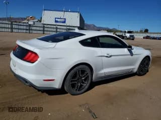 ✅ 2021 Ford Mustang EcoBoost • VIN: 1FA6P8TH1M5115985 • Лот: 82544945. Опубликован ранее на Copart с пробегом 82 987 миль. Бесплатный доступ к архиву аукционных продаж из США и подробный отчёт об истории автомобиля на DreamBid. Изображение 3.