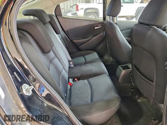 ✅ 2016 Scion iA • VIN: 3MYDLBZV7GY130992 • Lot: 95266115. Wystawiony na Copart z przebiegiem 131 414 mil. Bezpłatny archiwum sprzedaży aukcyjnych z USA i szczegółowy raport historii pojazdu na DreamBid. Zdjęcie 10.