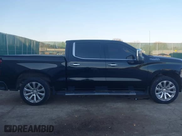 ✅ 2020 Chevrolet Silverado 1500 High Country • VIN: 3GCUYHEL9LG204193 • Lot: 43716850. Listed on IAAI with 112,797 mi. Free auction sales archive from the USA and detailed vehicle history report at DreamBid. Image 14.